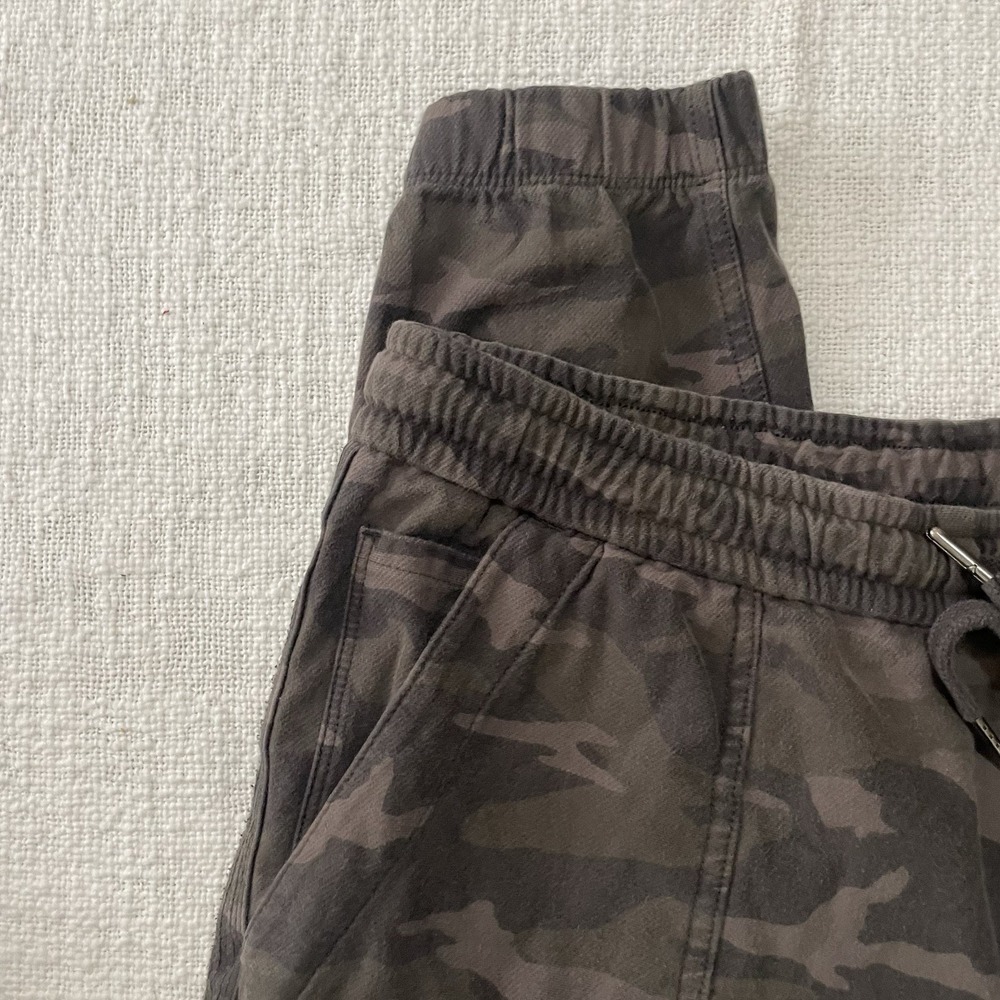 Athleta Women's 16 Jogger Pants Farallon Elastic Waist Green Camouflage Pull On‎ - Picture 5 of 6